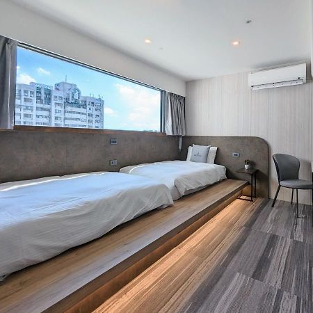 K Hotel - Yizhong Taichung Extérieur photo