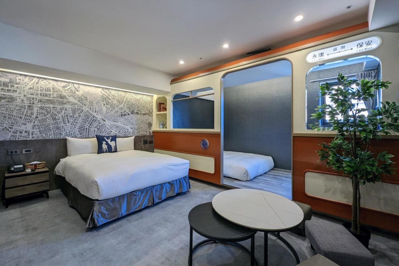 K Hotel - Yizhong Taichung Extérieur photo