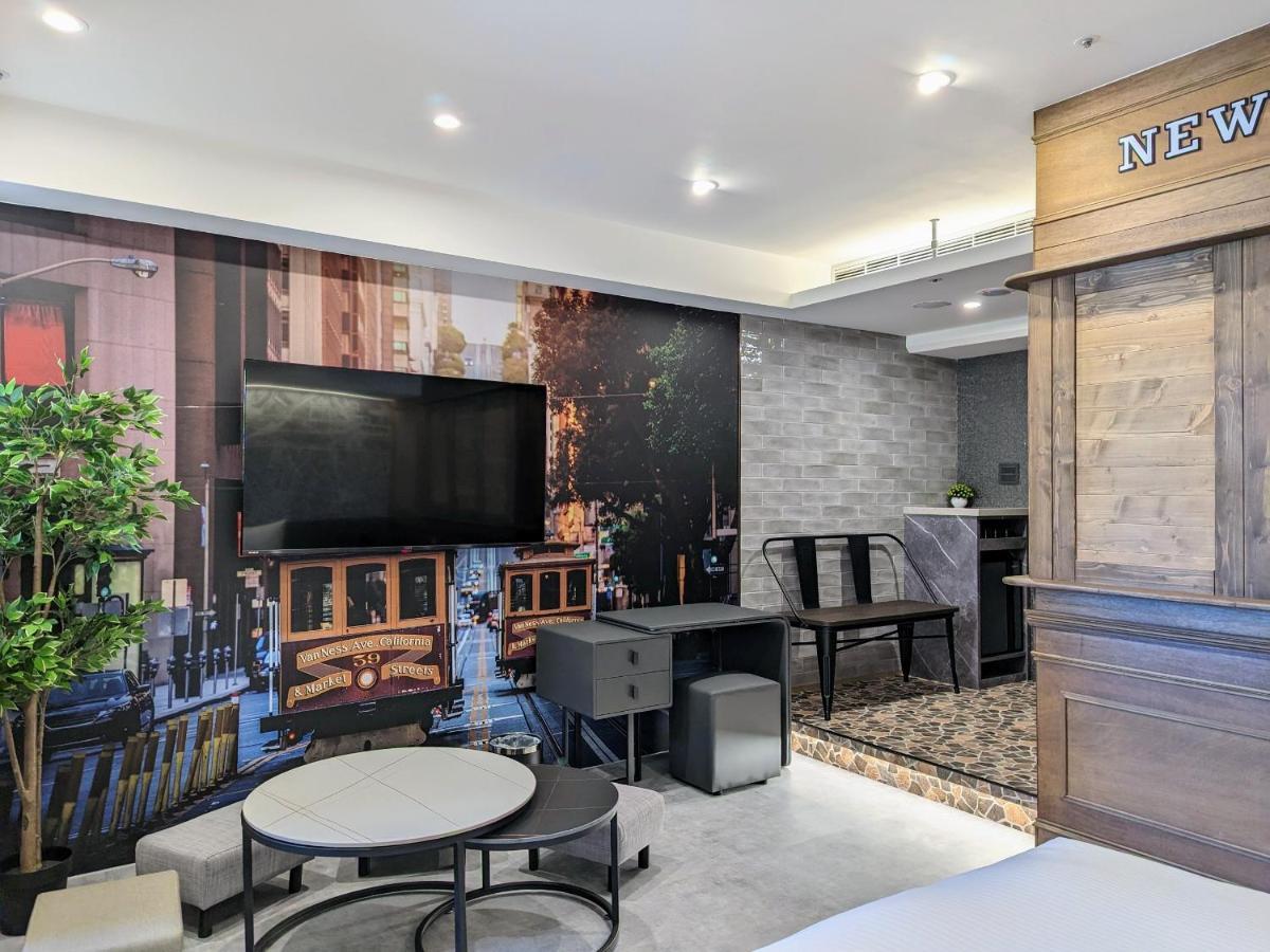 K Hotel - Yizhong Taichung Extérieur photo