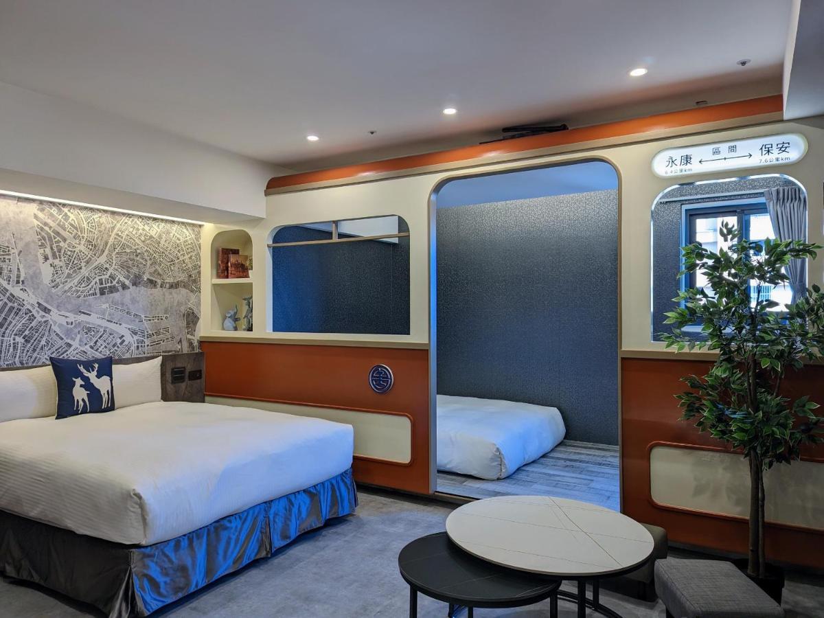K Hotel - Yizhong Taichung Extérieur photo