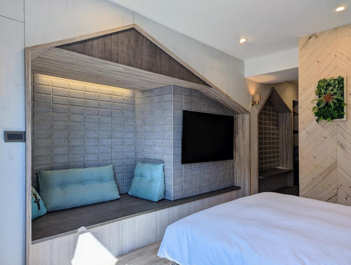 K Hotel - Yizhong Taichung Extérieur photo