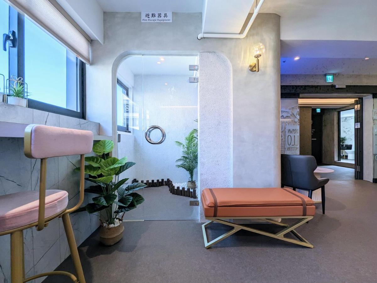 K Hotel - Yizhong Taichung Extérieur photo
