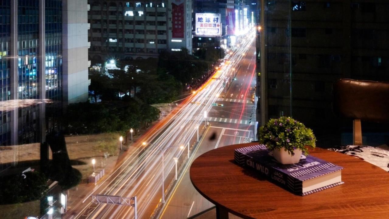 K Hotel - Yizhong Taichung Extérieur photo